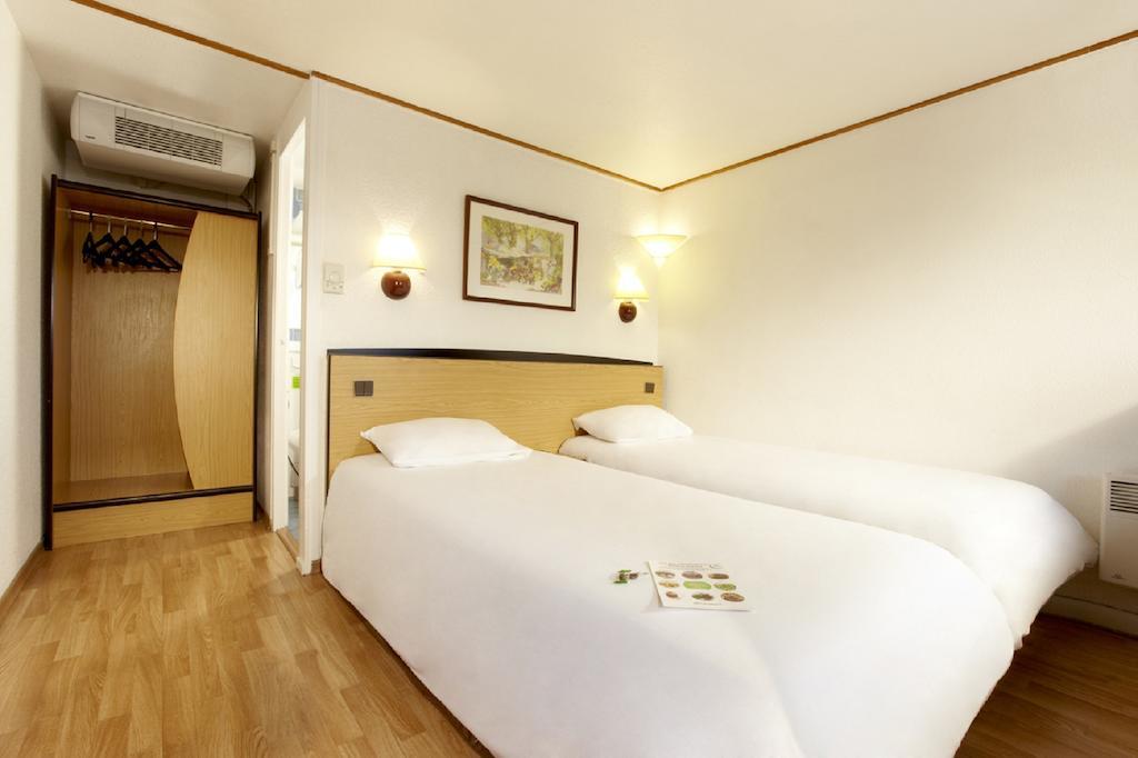 Hotel Campanile Annecy ~ Metz-Tessy Habitación foto