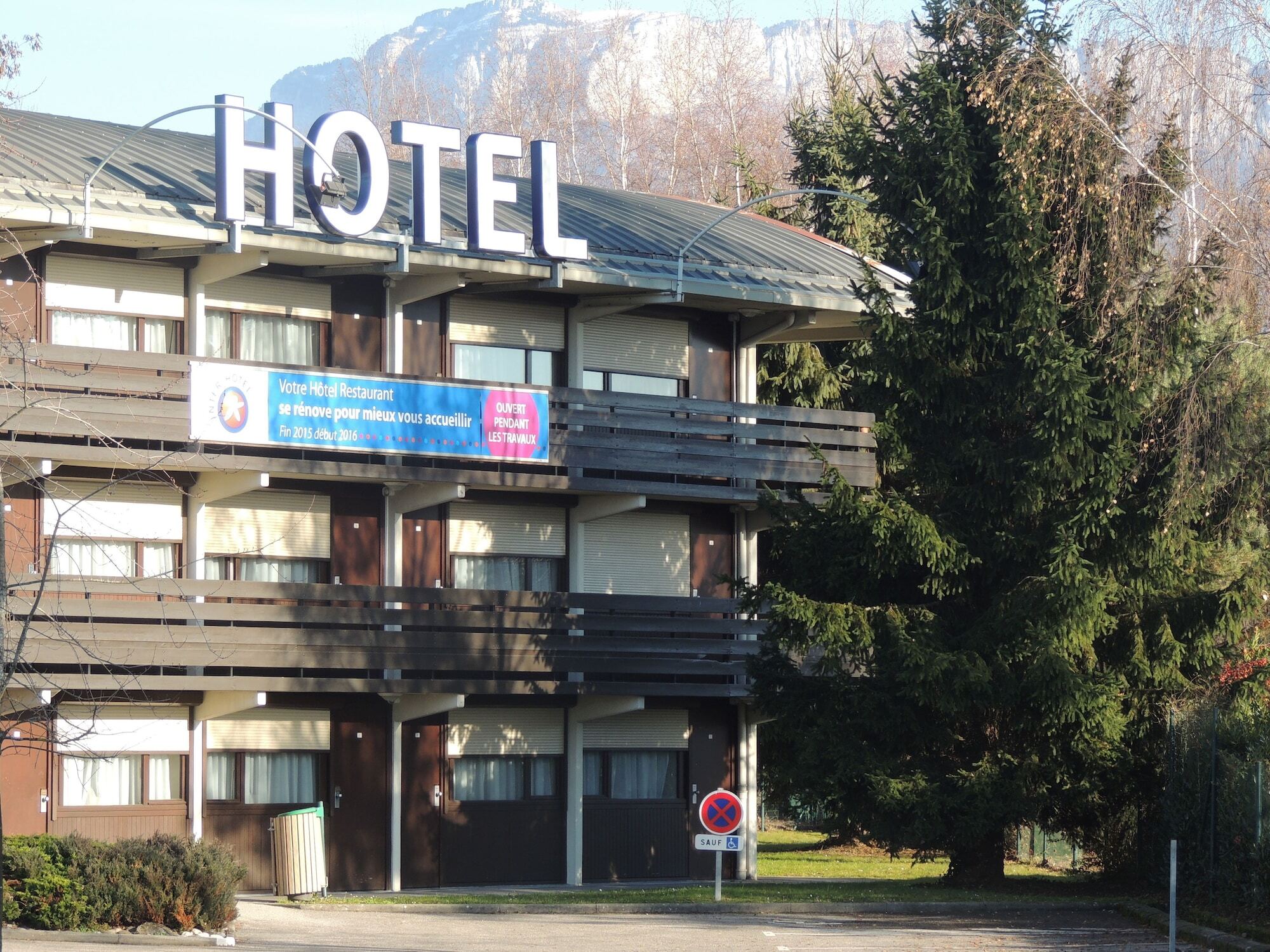 Hotel Campanile Annecy ~ Metz-Tessy Exterior foto